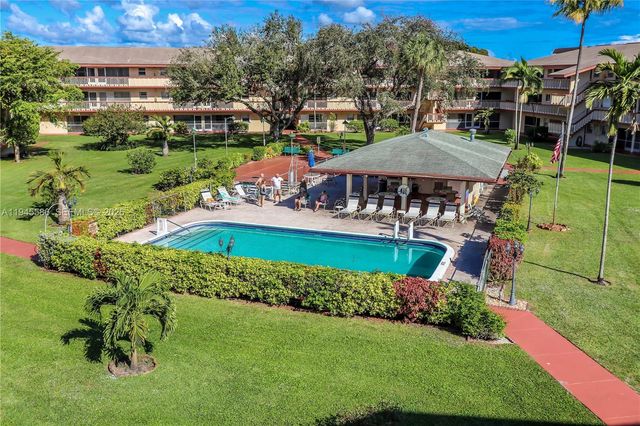 5300 Washington St E207, Hollywood, FL 33021