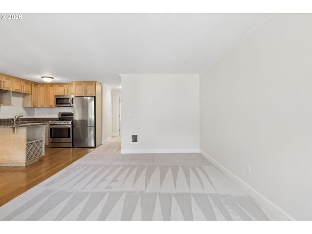 7937 Sw 40TH Ave I, Portland, OR 97219