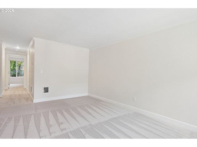 7937 Sw 40TH Ave I, Portland, OR 97219