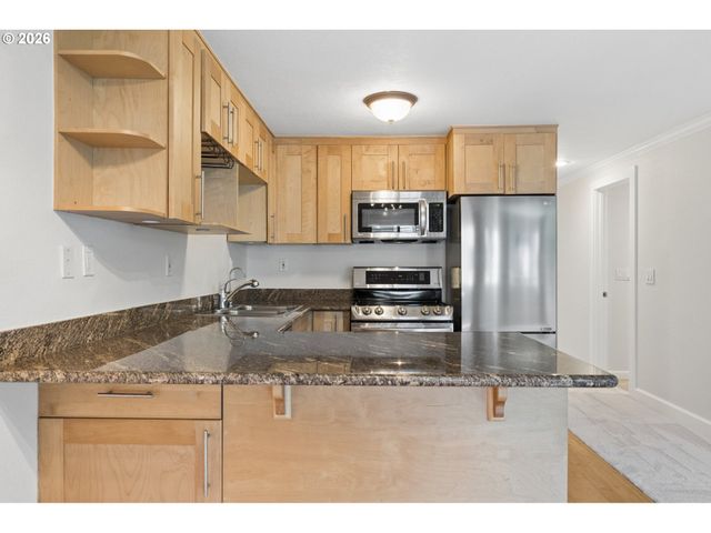 7937 Sw 40TH Ave I, Portland, OR 97219