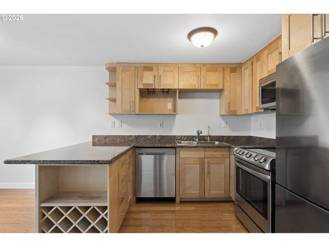 7937 Sw 40TH Ave I, Portland, OR 97219
