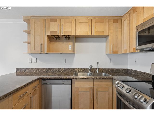7937 Sw 40TH Ave I, Portland, OR 97219