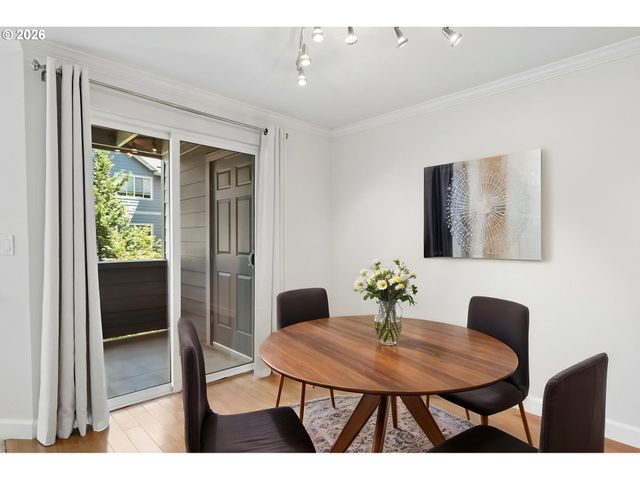 7937 Sw 40TH Ave I, Portland, OR 97219