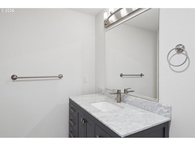 7937 Sw 40TH Ave I, Portland, OR 97219