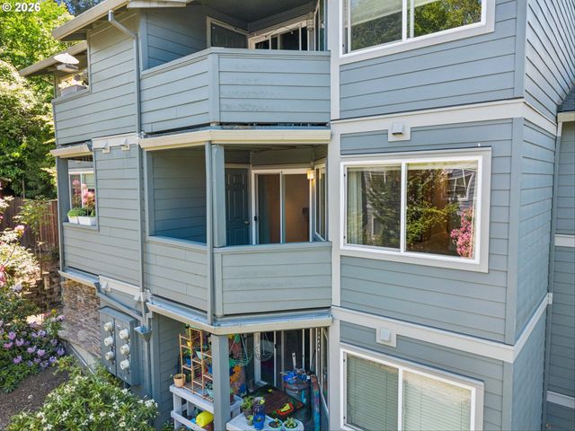 7937 Sw 40TH Ave I, Portland, OR 97219