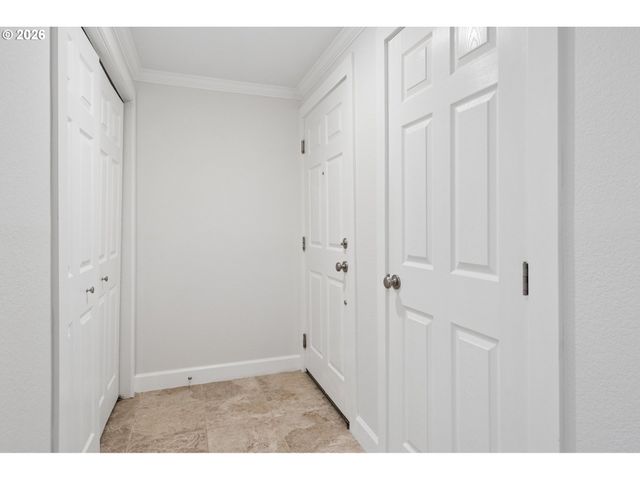 7937 Sw 40TH Ave I, Portland, OR 97219