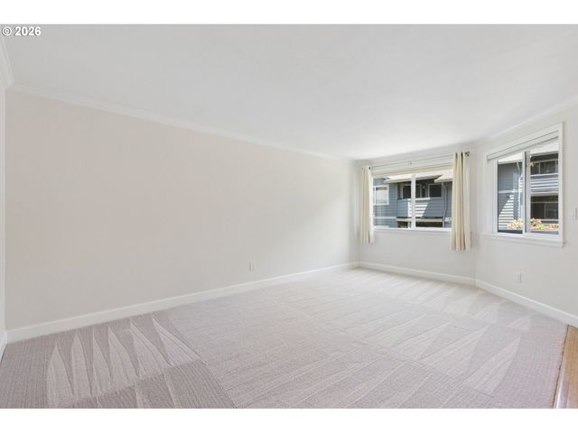 7937 Sw 40TH Ave I, Portland, OR 97219