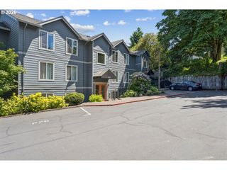7937 Sw 40TH Ave I, Portland, OR 97219