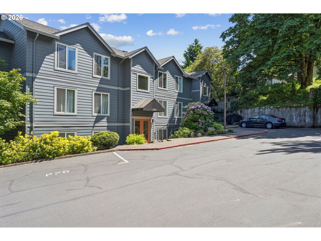 7937 Sw 40TH Ave I, Portland, OR 97219