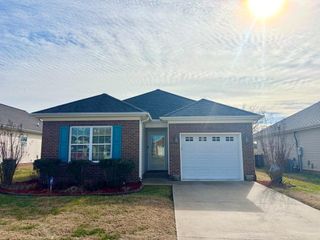 105 Saddlebrook court, Hopkinsville, KY 42240