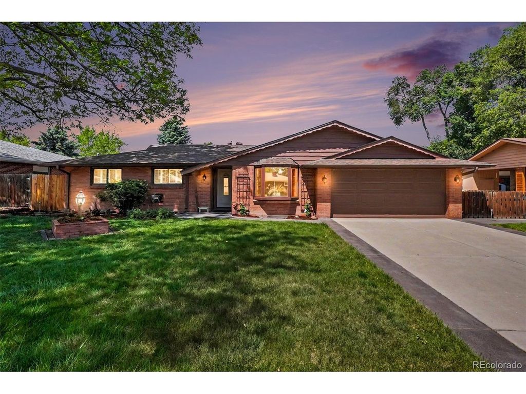 4735 Saulsbury St, Wheat Ridge, CO 80033