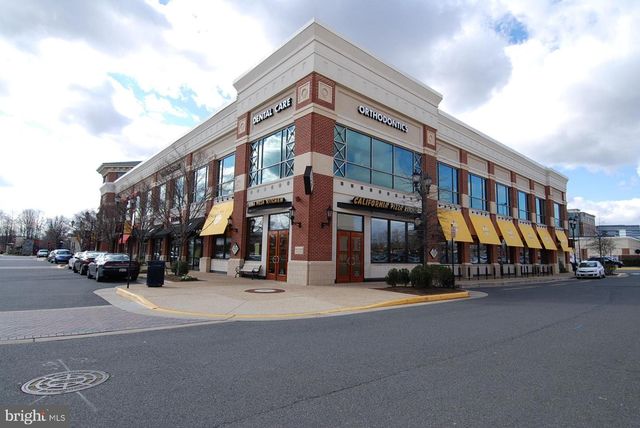3851 ARISTOTLE CT #1-412, Fairfax, VA 22030
