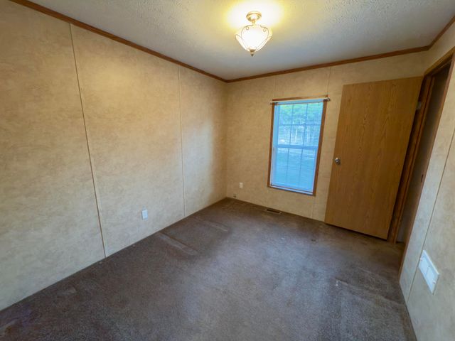 1295 Tucker Hollow Road, Monticello, KY 42633