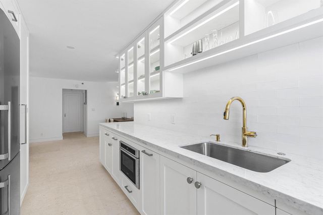 3301 S Ocean Boulevard 810, Highland Beach, FL 33487