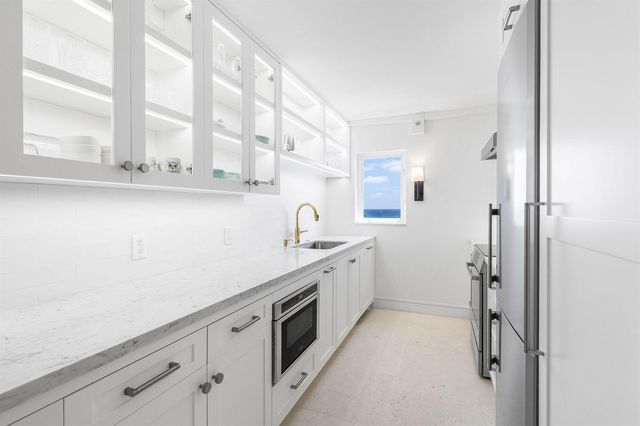 3301 S Ocean Boulevard 810, Highland Beach, FL 33487