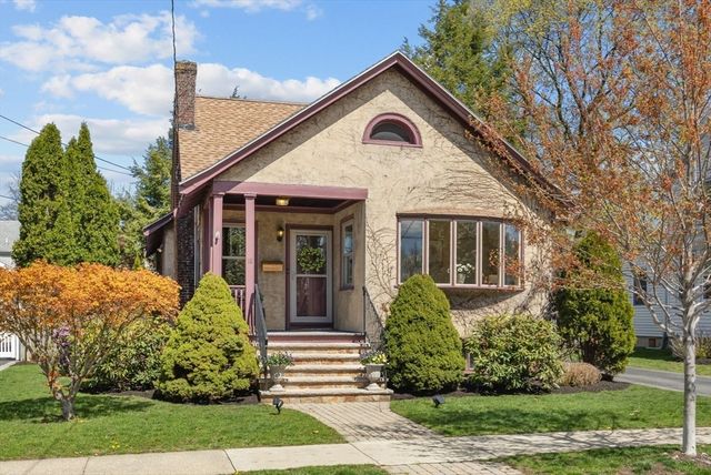 18 Glendale Ave, Melrose, MA 02176