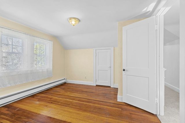 18 Glendale Ave, Melrose, MA 02176