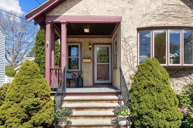 18 Glendale Ave, Melrose, MA 02176