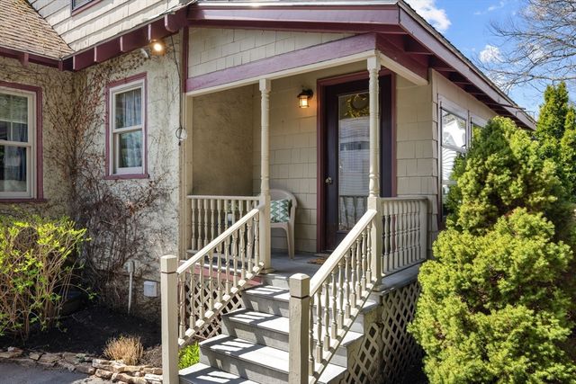 18 Glendale Ave, Melrose, MA 02176