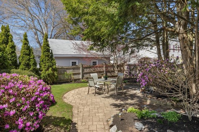 18 Glendale Ave, Melrose, MA 02176