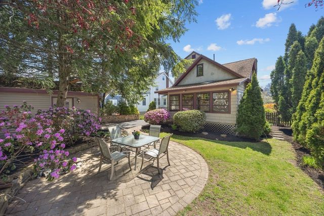 18 Glendale Ave, Melrose, MA 02176