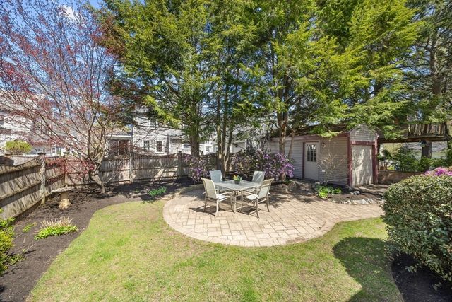 18 Glendale Ave, Melrose, MA 02176