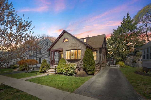 18 Glendale Ave, Melrose, MA 02176