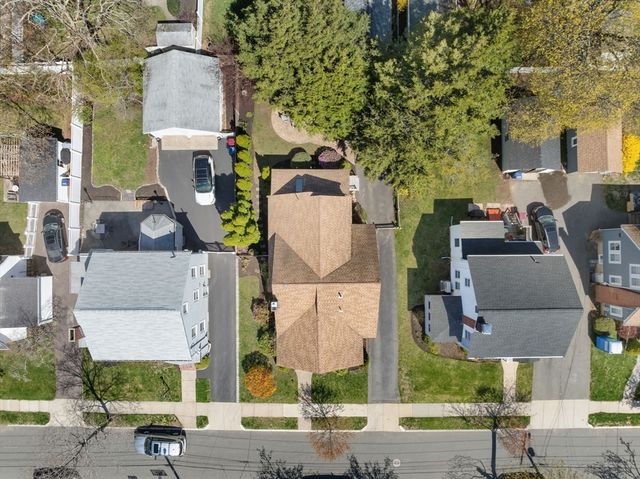 18 Glendale Ave, Melrose, MA 02176