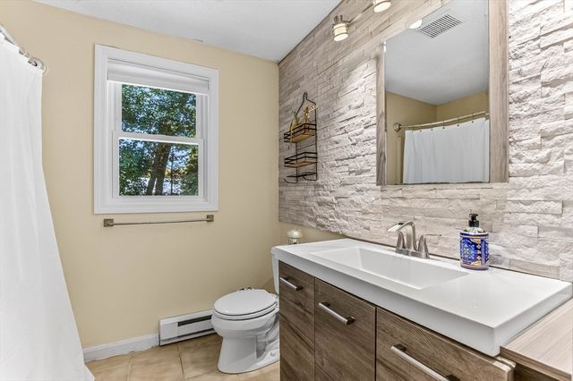 5 Village Way C, Norton, MA 02766