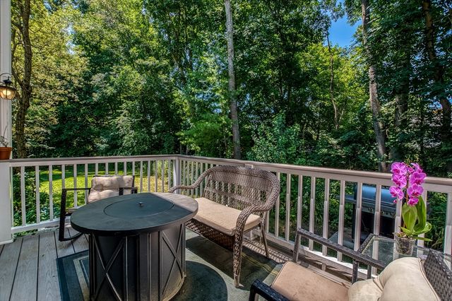 5 Village Way C, Norton, MA 02766