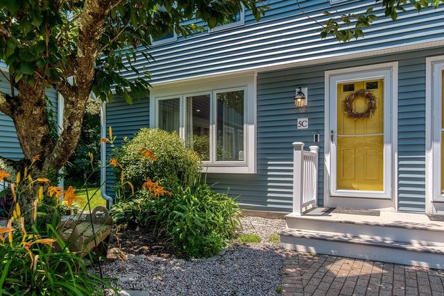 5 Village Way C, Norton, MA 02766