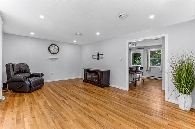 5 Village Way C, Norton, MA 02766