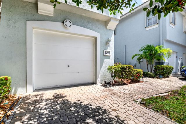 3271 Laurel Ridge Circle, Riviera Beach, FL 33404