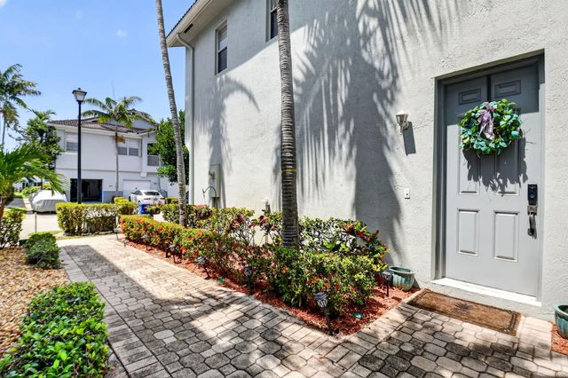 3271 Laurel Ridge Circle, Riviera Beach, FL 33404