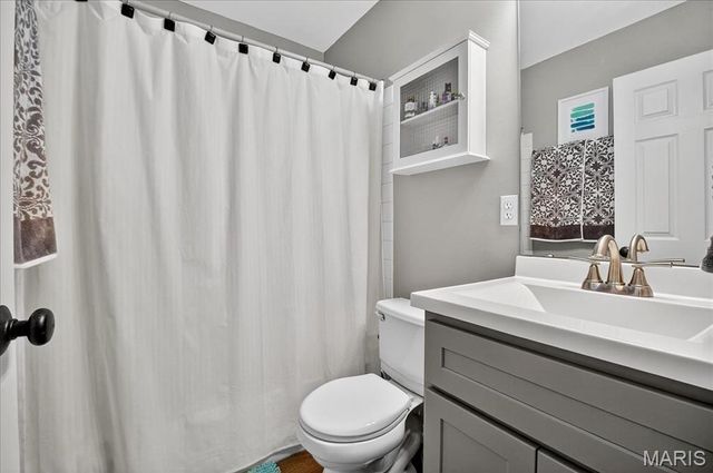 132 Hunters Green Lane, Eureka, MO 63025