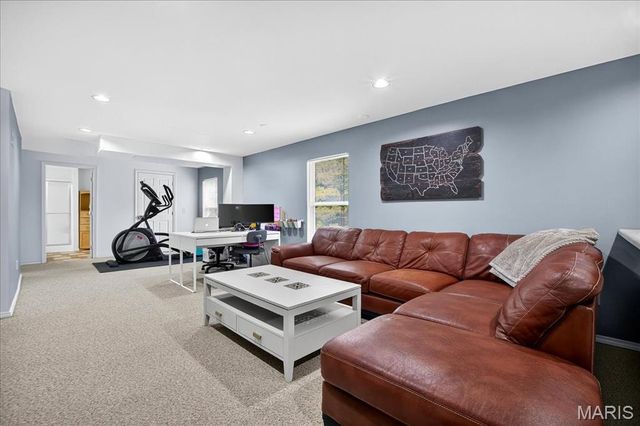 132 Hunters Green Lane, Eureka, MO 63025