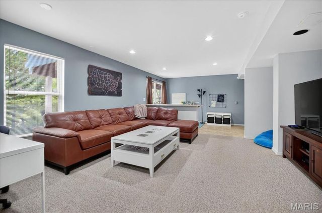 132 Hunters Green Lane, Eureka, MO 63025