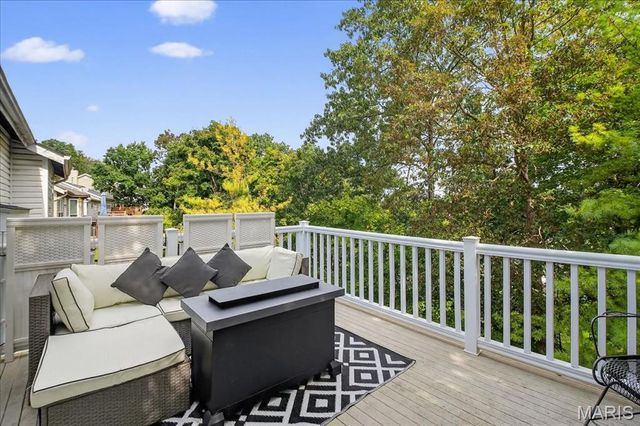 132 Hunters Green Lane, Eureka, MO 63025