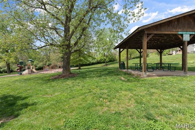 132 Hunters Green Lane, Eureka, MO 63025