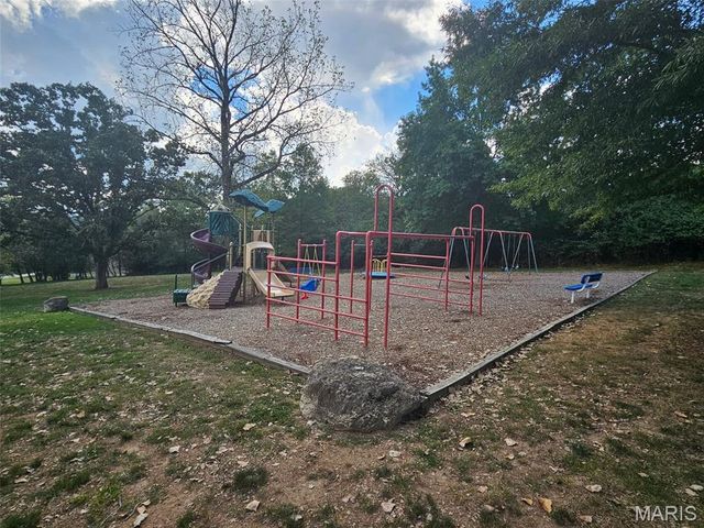 132 Hunters Green Lane, Eureka, MO 63025