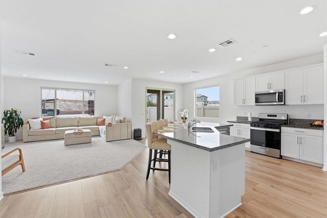 27189 Felsic Drive, Menifee, CA 92585