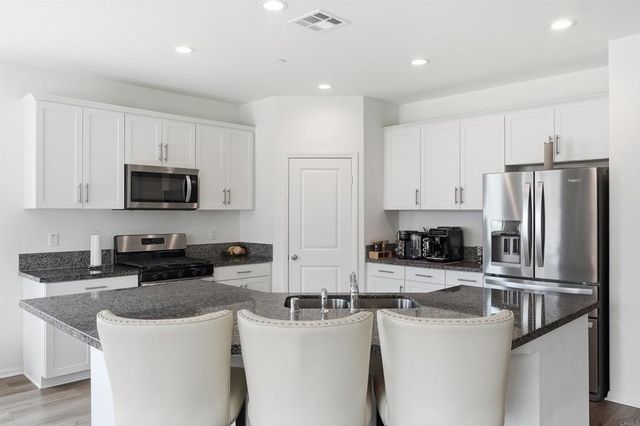27189 Felsic Drive, Menifee, CA 92585
