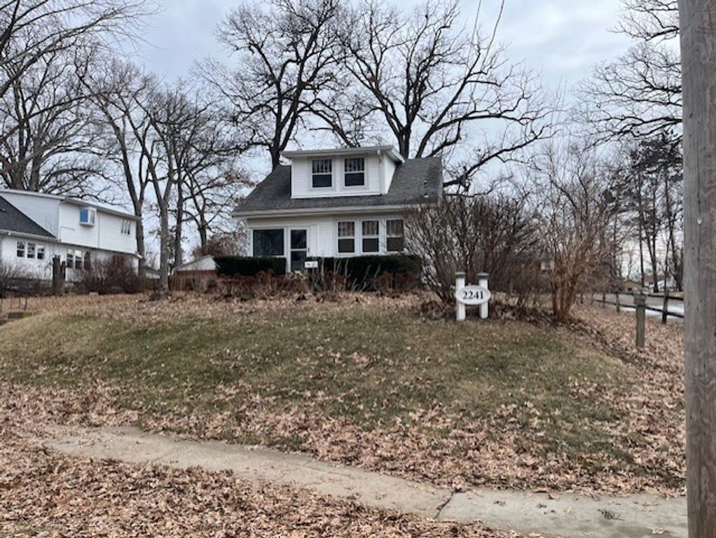 2241 26th Street, Rock Island, IL 61201