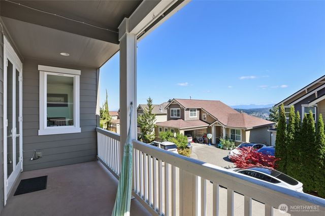 581 Mountain View Lane NW, Issaquah, WA 98027