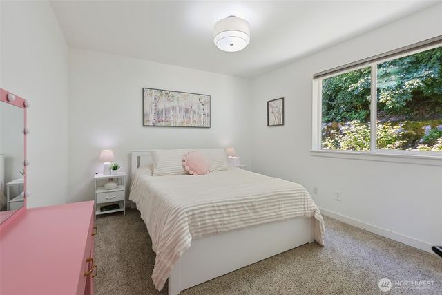 581 Mountain View Lane NW, Issaquah, WA 98027