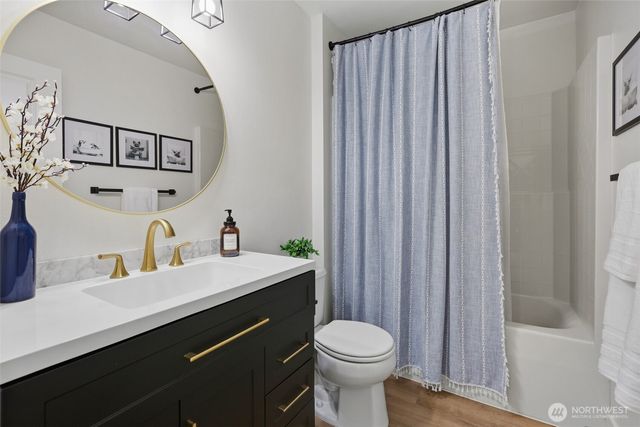 581 Mountain View Lane NW, Issaquah, WA 98027