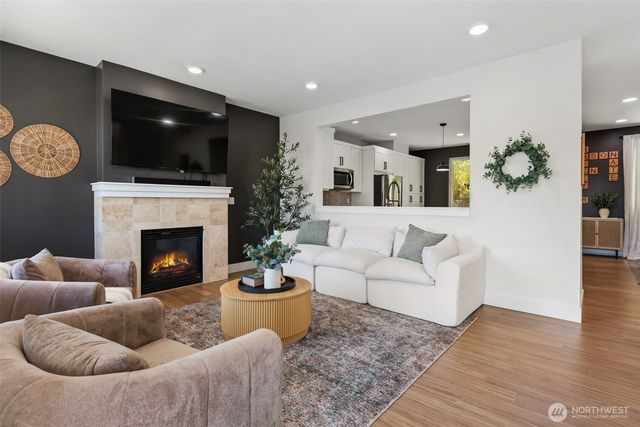 581 Mountain View Lane NW, Issaquah, WA 98027