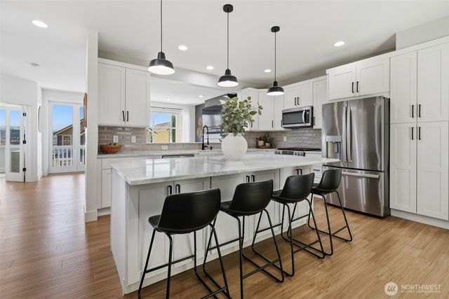 581 Mountain View Lane NW, Issaquah, WA 98027