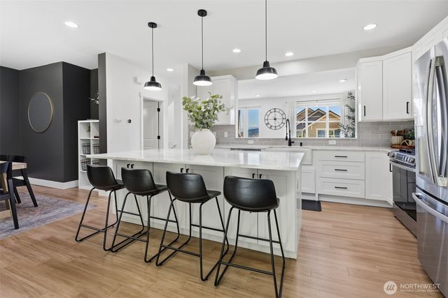 581 Mountain View Lane NW, Issaquah, WA 98027
