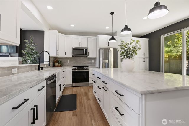 581 Mountain View Lane NW, Issaquah, WA 98027